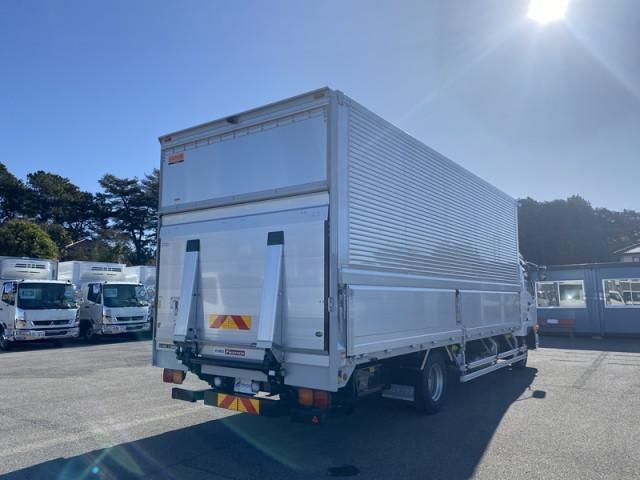 Mitsubishi FIGHTER 2026-02 6689556-5