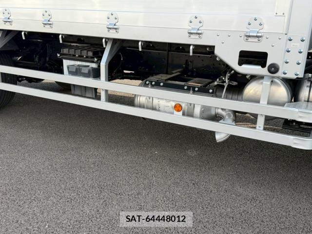 Mitsubishi FIGHTER 2025-08 6716128-21