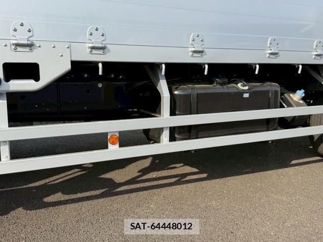 Mitsubishi FIGHTER 2025-08 6716128-22