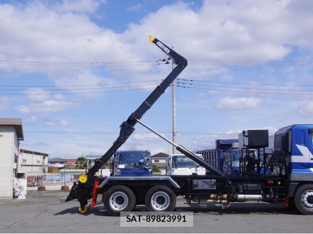 Mitsubishi FIGHTER 2015-11 6791024-10