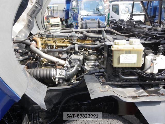 Mitsubishi FIGHTER 2015-11 6791024-24