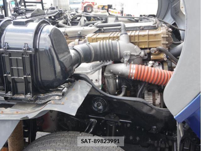 Mitsubishi FIGHTER 2015-11 6791024-25