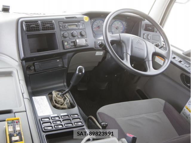 Mitsubishi FIGHTER 2015-11 6791024-26