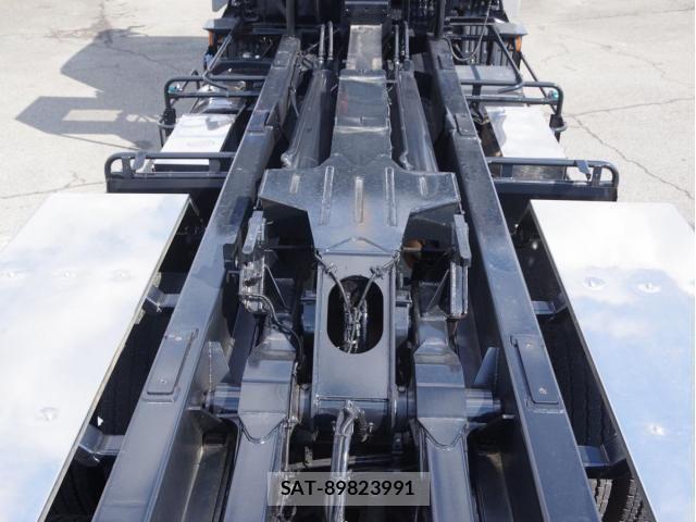 Mitsubishi FIGHTER 2015-11 6791024-4