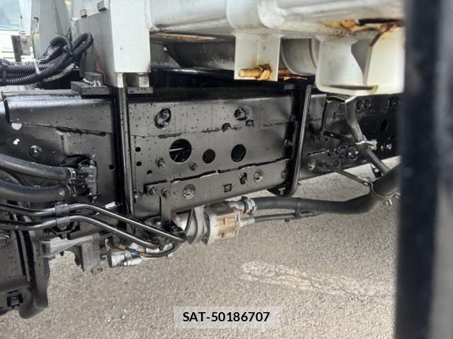 Mitsubishi FIGHTER 2018-06 6791022-22