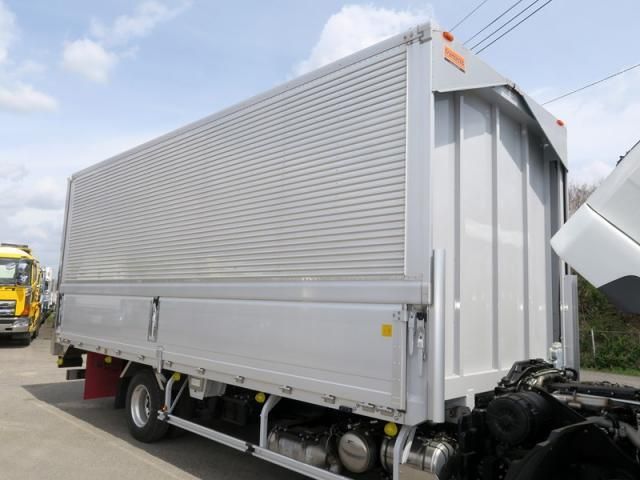 Mitsubishi FIGHTER 2025-03 6805386-14