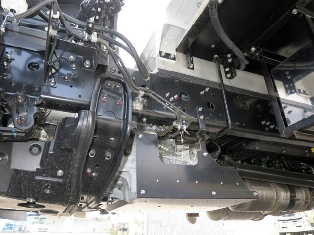 Mitsubishi FIGHTER 2025-03 6805386-23