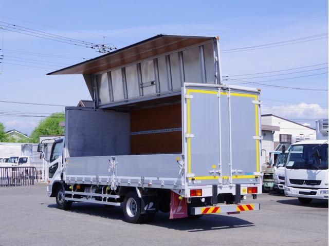 Mitsubishi FIGHTER 2017-09 6805397-2