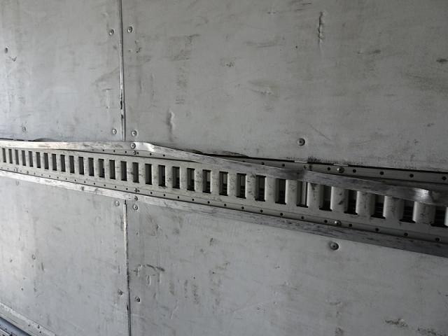 Mitsubishi FIGHTER 2016-06 6805402-11