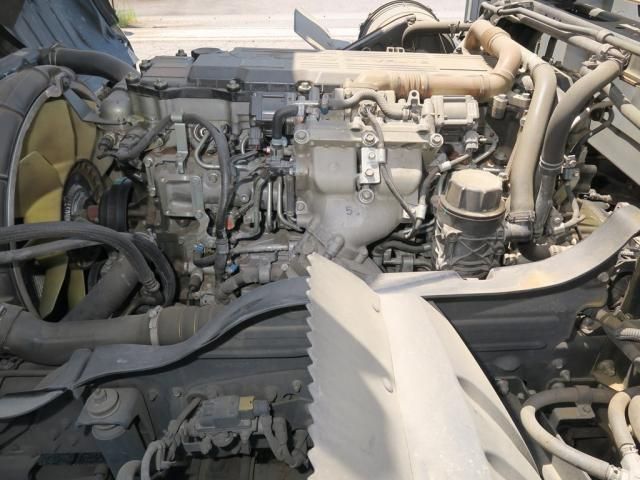 Mitsubishi FIGHTER 2020-03 6919888-29