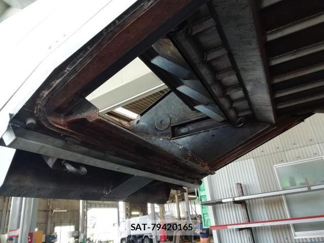 Mitsubishi FIGHTER 2015-12 6905048-16