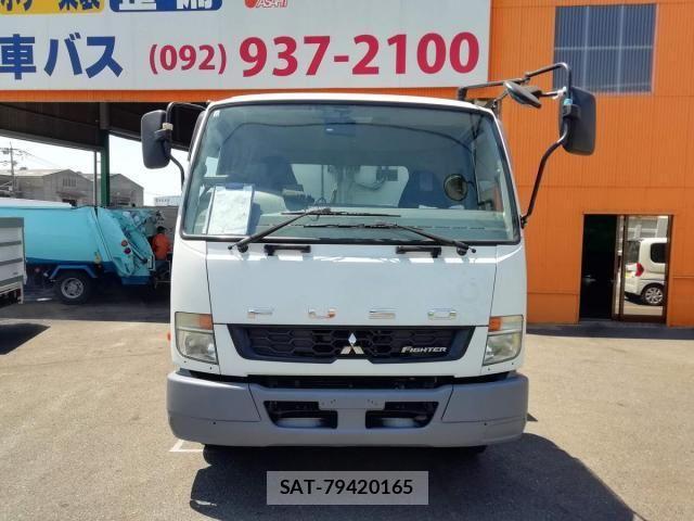 Mitsubishi FIGHTER 2015-12 6905048-1