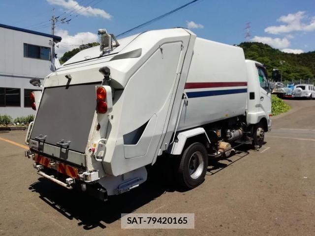Mitsubishi FIGHTER 2015-12 6905048-4