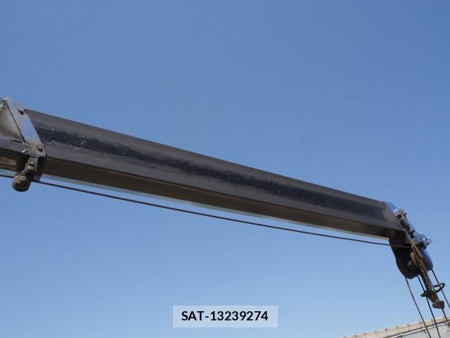 Mitsubishi FIGHTER 2012-08 6905046-22