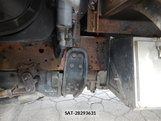 Mitsubishi FIGHTER 2002-01 6905051-14