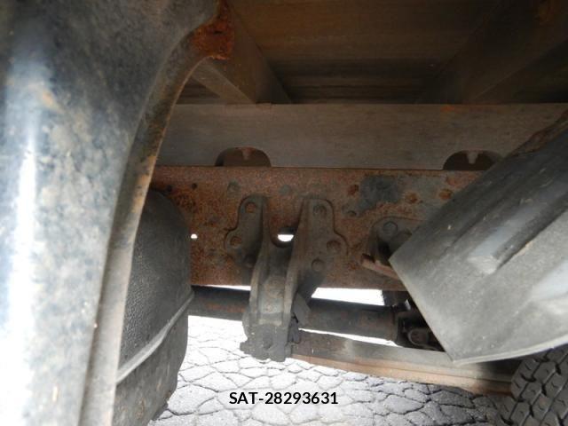 Mitsubishi FIGHTER 2002-01 6905051-16