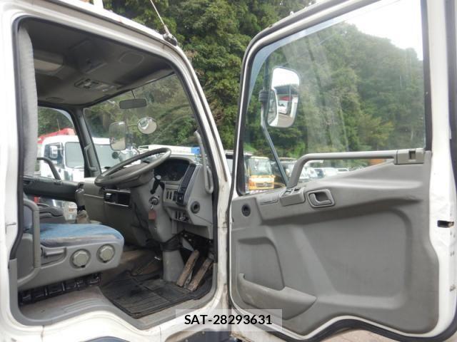 Mitsubishi FIGHTER 2002-01 6905051-25