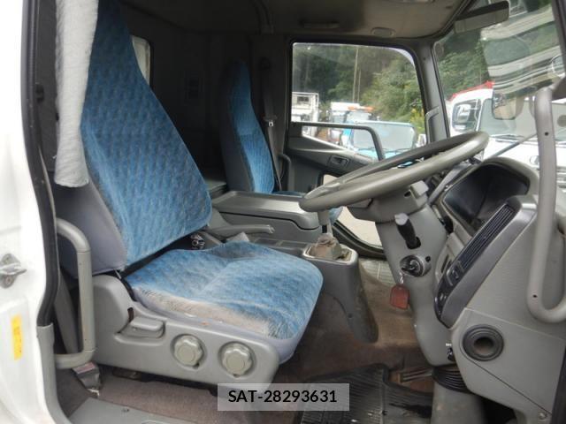 Mitsubishi FIGHTER 2002-01 6905051-26