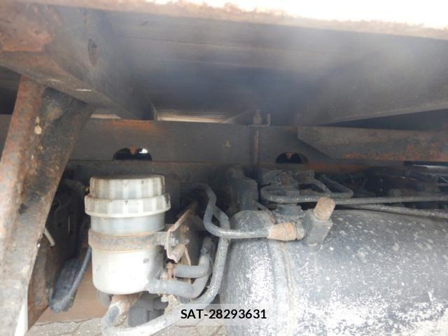 Mitsubishi FIGHTER 2002-01 6905051-8