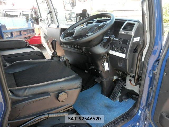 Mitsubishi FIGHTER 2020-07 6905047-25