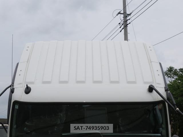 Mitsubishi FIGHTER 2025-11 6905041-14