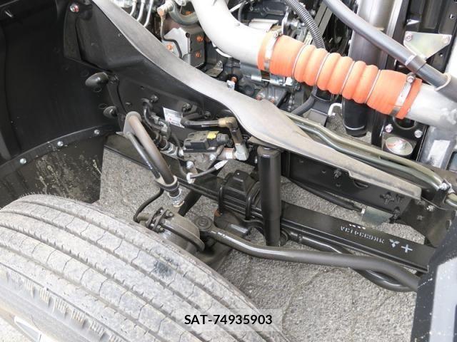 Mitsubishi FIGHTER 2025-11 6905041-19