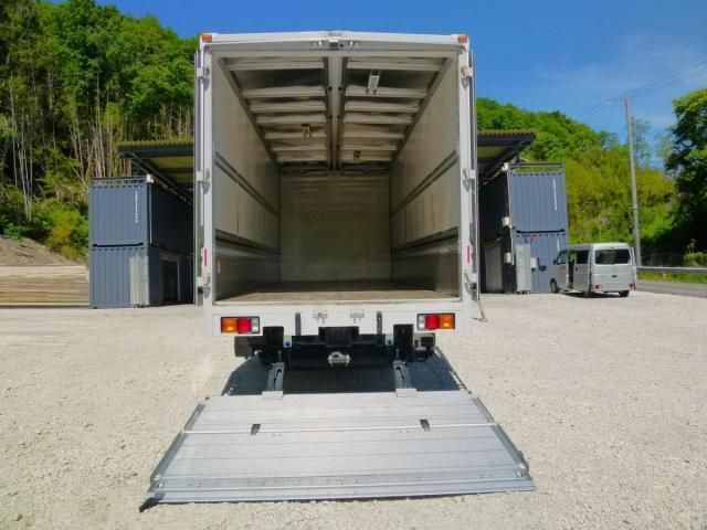 Mitsubishi FIGHTER 2021-03 6964407-20
