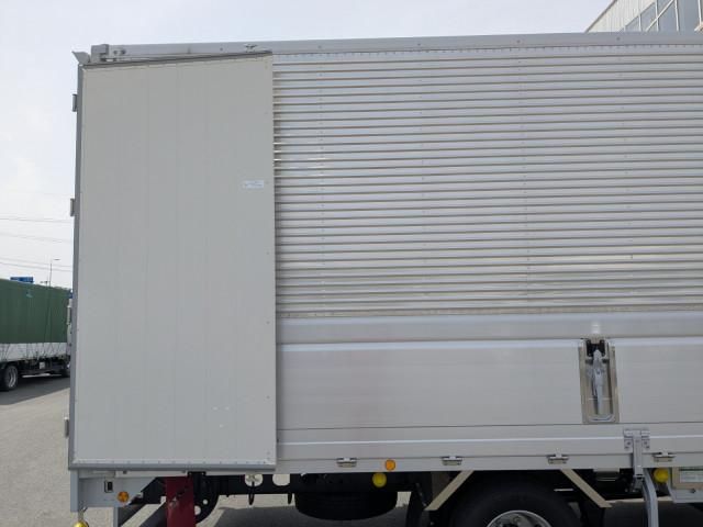 Mitsubishi FIGHTER 2025-03 6964406-12