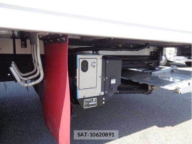 Mitsubishi FIGHTER 2024-02 7020461-22