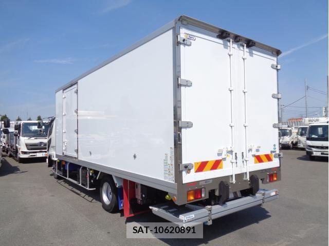 Mitsubishi FIGHTER 2024-02 7020461-3