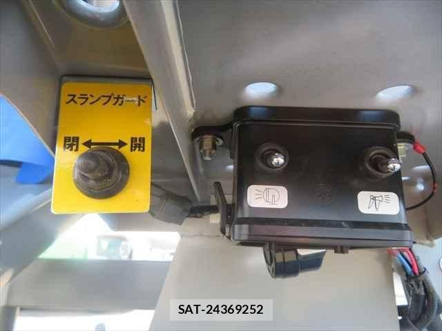 Mitsubishi FIGHTER 2026-01 7058513-24