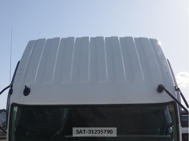 Mitsubishi FIGHTER 2026-02 7058514-13