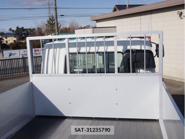Mitsubishi FIGHTER 2026-02 7058514-8