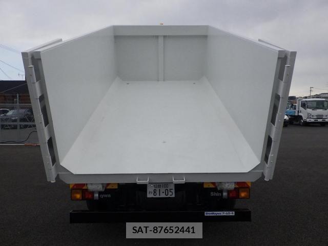 Mitsubishi FIGHTER 2026-02 7058509-9