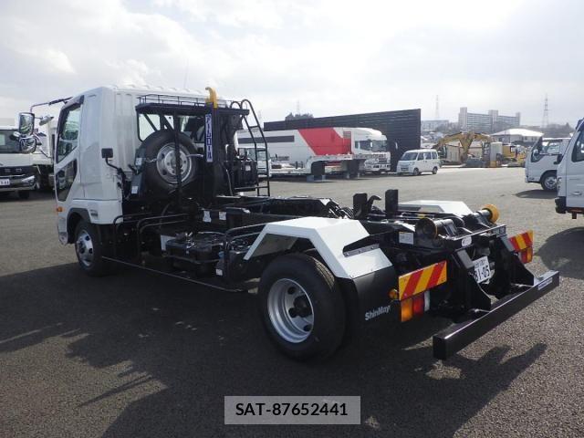 Mitsubishi FIGHTER 2026-02 7058509-15
