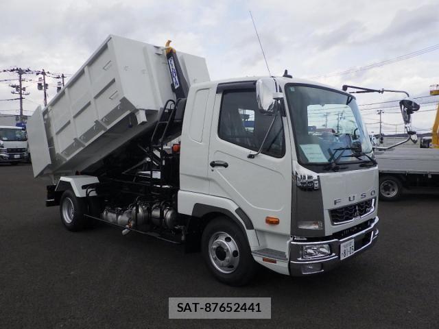 Mitsubishi FIGHTER 2026-02 7058509-5