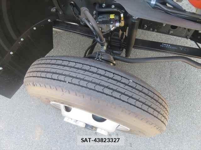 Mitsubishi FIGHTER 2026-02 7058511-13