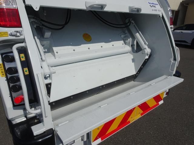 Mitsubishi FIGHTER 2026-02 7199588-11