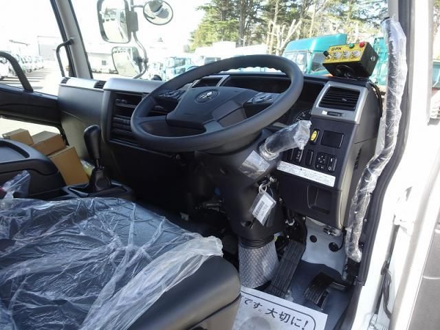 Mitsubishi FIGHTER 2026-02 7199588-18