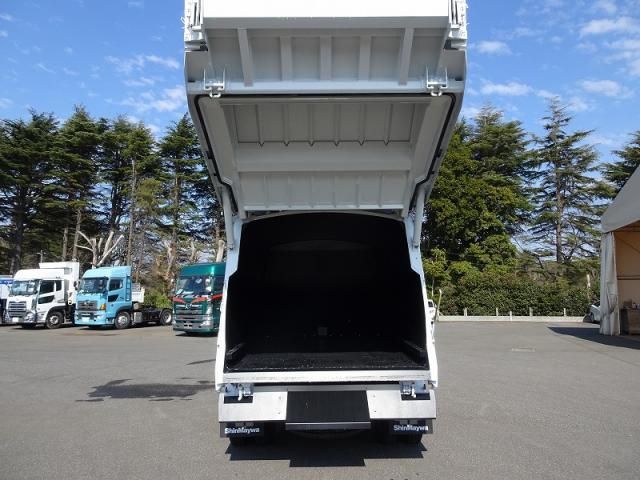 Mitsubishi FIGHTER 2026-02 7199588-6
