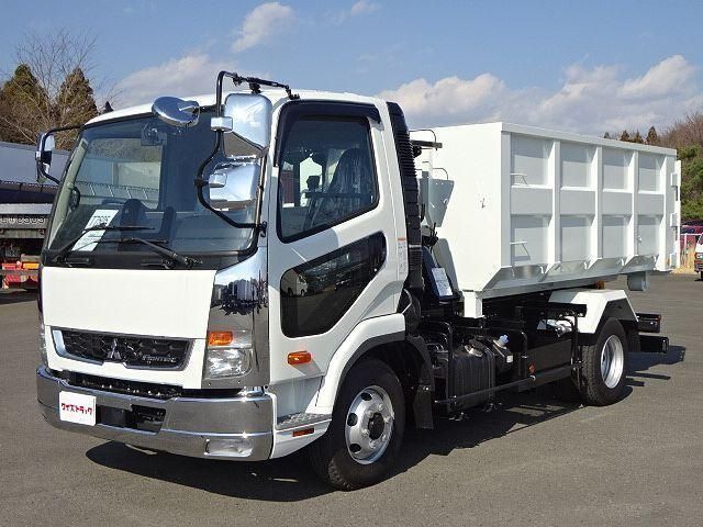 Mitsubishi FIGHTER 2025-12 7199599-1
