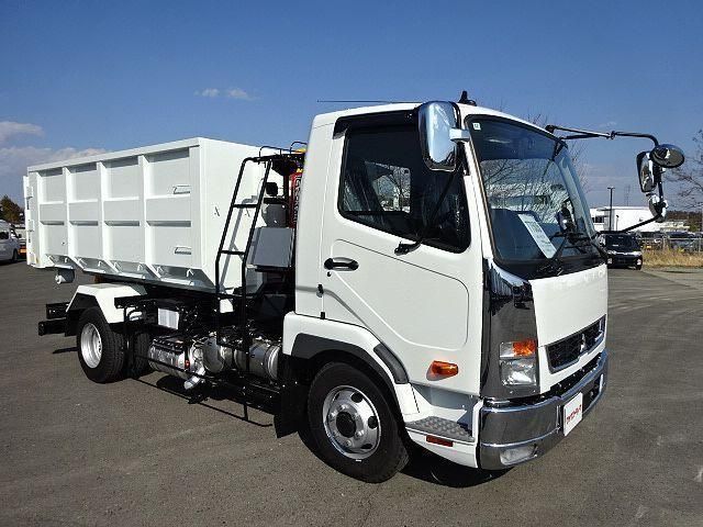 Mitsubishi FIGHTER 2025-12 7199599-3