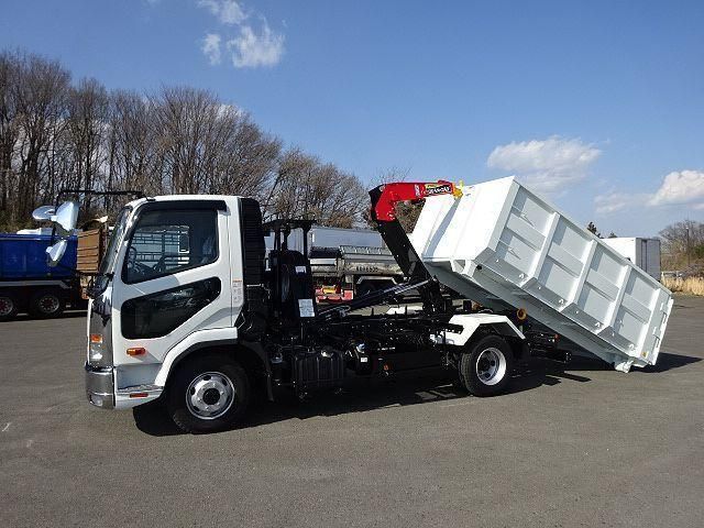Mitsubishi FIGHTER 2025-12 7199599-6