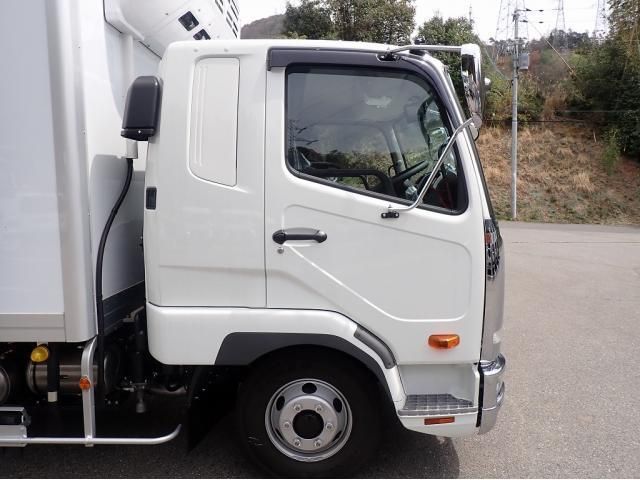 Mitsubishi FIGHTER 2026-01 7199592-10