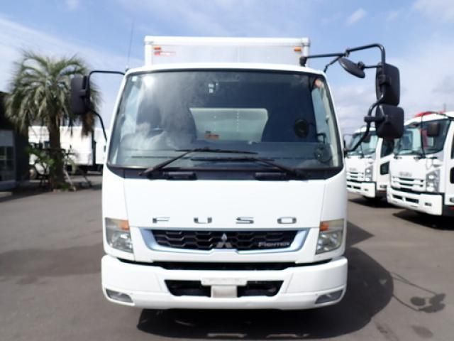Mitsubishi FIGHTER 2019-02 7199598-1