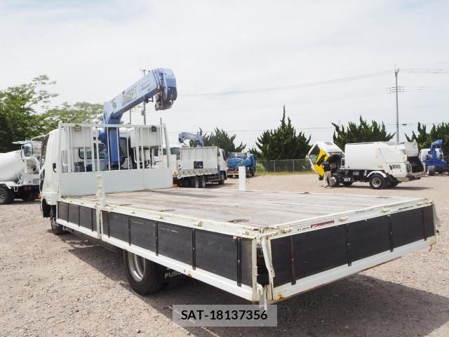 Mitsubishi FIGHTER 2015-07 7250787-15