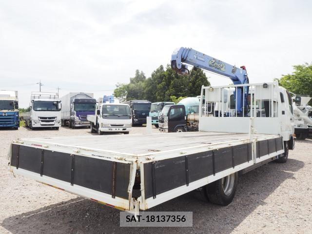 Mitsubishi FIGHTER 2015-07 7250787-17