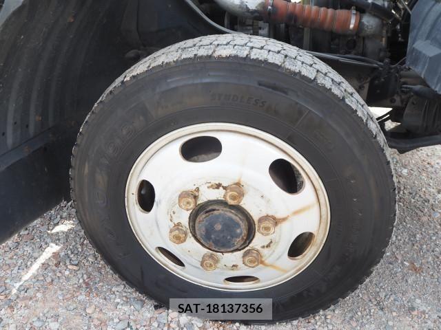 Mitsubishi FIGHTER 2015-07 7250787-19