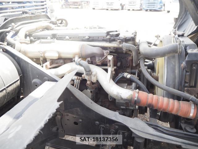 Mitsubishi FIGHTER 2015-07 7250787-20