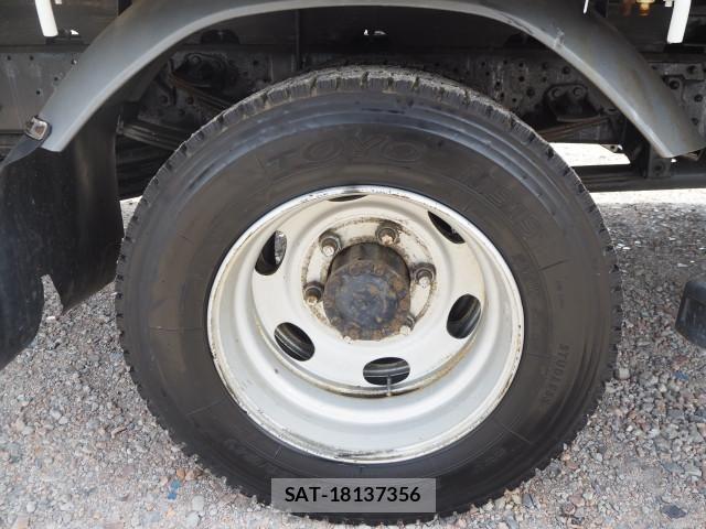 Mitsubishi FIGHTER 2015-07 7250787-25